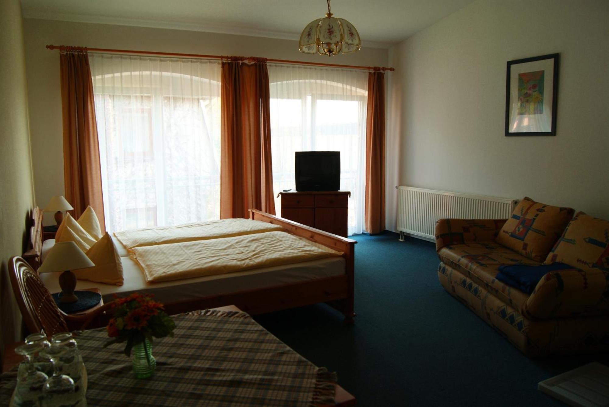Pension Waldeck เกอเรน ภายนอก รูปภาพ